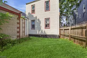 28 Underwood St, Newark, NJ 07106 - Photo 26