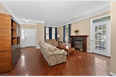 21 Samson Dr, Raritan Township, NJ 08822 - Photo 8