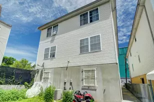 92 E Bigelow St, Newark, NJ 07114 - Photo 14