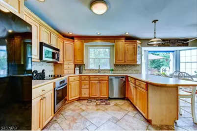 25 Carol Dr, Vernon Twp., NJ 07418 - Photo 10