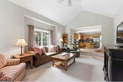 8 Links Ct, Sparta Township, NJ 07871 - Photo 10