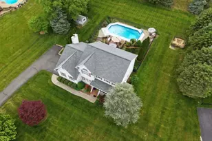 8 Links Ct, Sparta Township, NJ 07871 - Photo 4