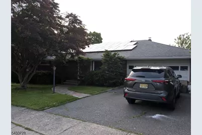 49 Kipp Ave, Elmwood Park, NJ 07407 - Photo 2