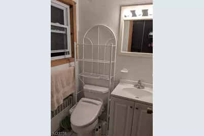 49 Kipp Ave, Elmwood Park, NJ 07407 - Photo 14