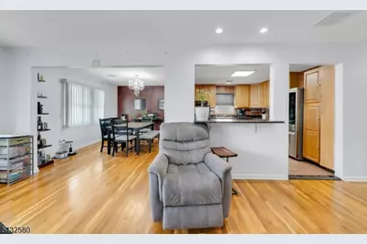 2657 Spruce St, Union Township, NJ 07083 - Photo 6