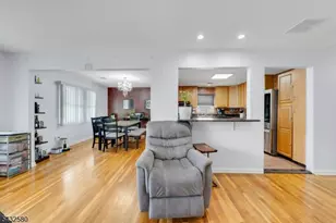 2657 Spruce St, Union Township, NJ 07083 - Photo 6