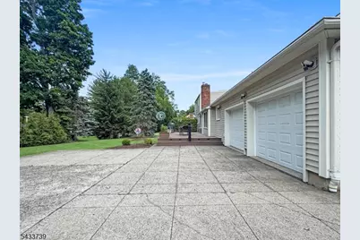 7 Vultee Dr, Florham Park, NJ 07932 - Photo 38