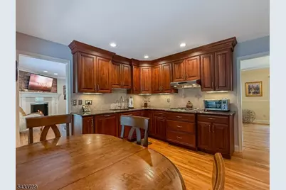 7 Vultee Dr, Florham Park, NJ 07932 - Photo 12
