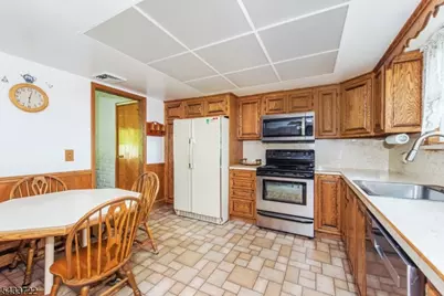 103 Mountain Rd, Hardyston Township, NJ 07419 - Photo 2