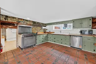 28 Old Clinton Rd, Raritan Township, NJ 08822 - Photo 6