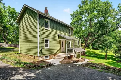 28 Old Clinton Rd, Raritan Township, NJ 08822 - Photo 4