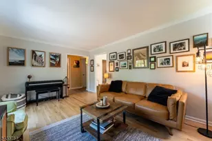 301 Heritage Dr, Readington, NJ 08889 - Photo 10