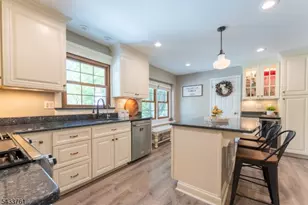 301 Heritage Dr, Readington, NJ 08889 - Photo 14