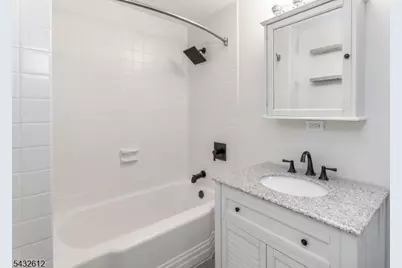 10 Iroquois Trl, Denville, NJ 07834 - Photo 14