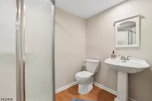 208 Wyoming St, Westfield, NJ 07090 - Photo 20