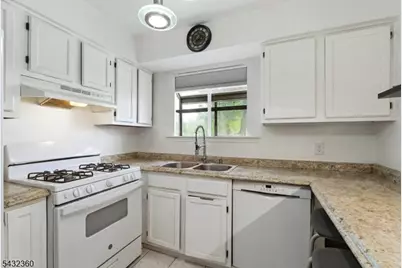 703 Pinehurst- #10, Union Township, NJ 07083 - Photo 14