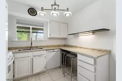 703 Pinehurst- #10, Union Township, NJ 07083 - Photo 16