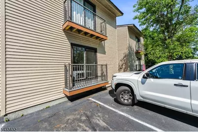 313 Spruce Hills Dr #313, Glen Gardner, NJ 08826 - Photo 4
