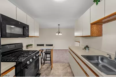 313 Spruce Hills Dr #313, Glen Gardner, NJ 08826 - Photo 12
