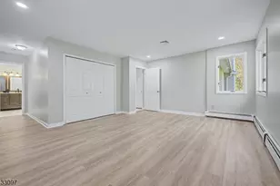 22 Flynn Pl, Wayne, NJ 07470 - Photo 12