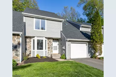 22 Flynn Pl, Wayne, NJ 07470 - Photo 1