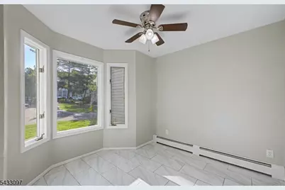 22 Flynn Pl, Wayne, NJ 07470 - Photo 8