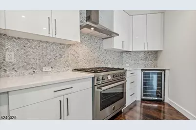 24 N Park Pl, Morristown, NJ 07960 - Photo 1