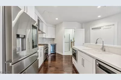 24 N Park Pl, Morristown, NJ 07960 - Photo 8