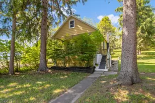 288 Belvidere Ave, Oxford Township, NJ 07863 - Photo 2