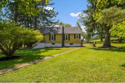 288 Belvidere Ave, Oxford Township, NJ 07863 - Photo 4
