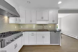 306 Eyland Ave, Roxbury Township, NJ 07876 - Photo 18