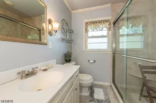 17 Morningside Cir, Little Falls Township, NJ 07424 - Photo 6
