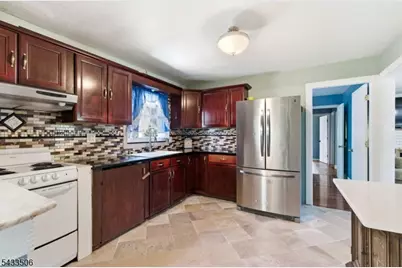 32 Valley View Dr, Mine Hill, NJ 07803 - Photo 4