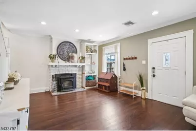 45 Bayview Ave, Newark, NJ 07112 - Photo 36