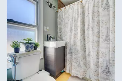 40 Bruen Ave, Irvington, NJ 07111 - Photo 10