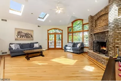 11 Allen Dr, Wayne, NJ 07470 - Photo 18