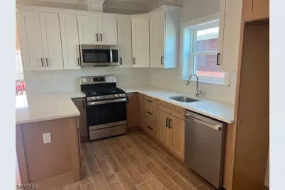 1060 Magnolia Ave, Elizabeth, NJ 07201 - Photo 12