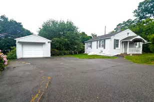 25 Roosevelt Ave, Victory Gardens, NJ 07801 - Photo 2