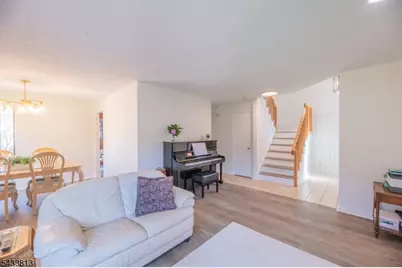 21 Carriage Pl, Edison Twp., NJ 08820 - Photo 14
