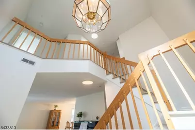 21 Carriage Pl, Edison Twp., NJ 08820 - Photo 4