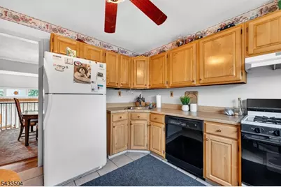 203 Brookside Ln, Hillsborough Township, NJ 08844 - Photo 10