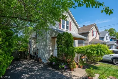 26 Cumberland Ave, Verona, NJ 07044 - Photo 2