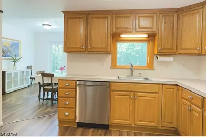 590 Woodland Ave, Mountainside, NJ 07092 - Photo 16