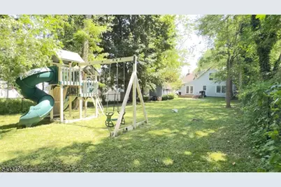 590 Woodland Ave, Mountainside, NJ 07092 - Photo 38