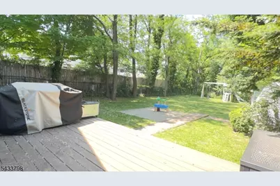 590 Woodland Ave, Mountainside, NJ 07092 - Photo 36