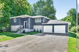 62 Barry Dr, Vernon, NJ 07422 - Photo 2
