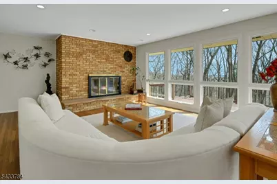 6 Lynnfield Drive, Morris Township, NJ 07960 - Photo 4