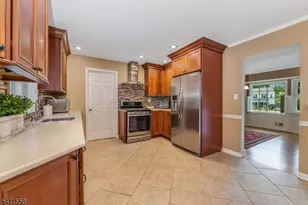 36 Bradley Ln, Bridgewater, NJ 08807 - Photo 18