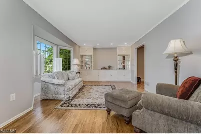 36 Bradley Ln, Bridgewater, NJ 08807 - Photo 4