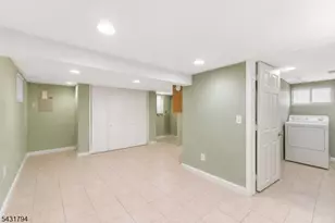 219 Hollywood Ave, Hillside, NJ 07205 - Photo 14